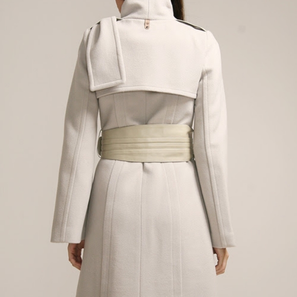 EUC Mackage Apple Fog Coat - Picture 3 of 8